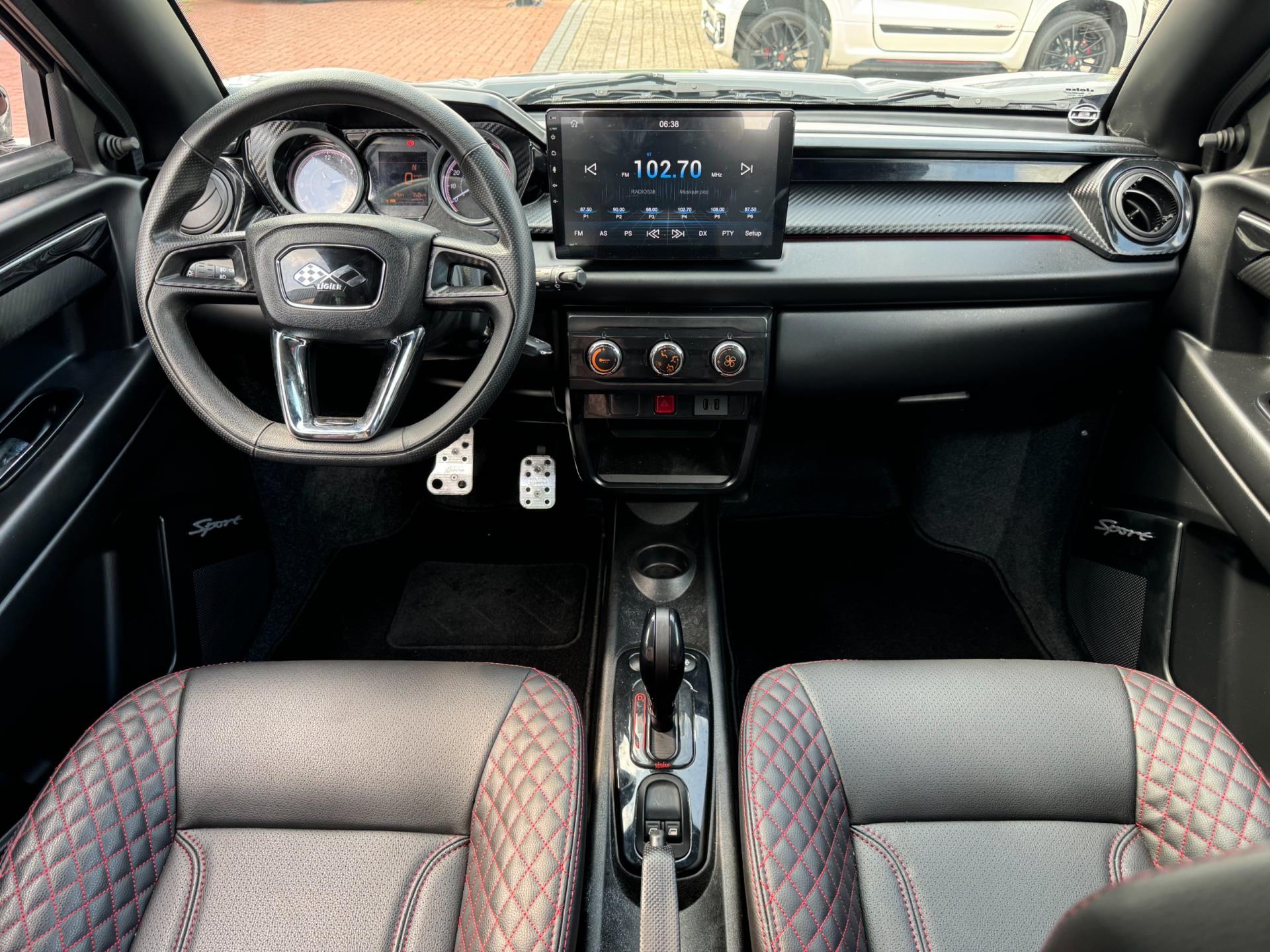 39406989-9.jpg